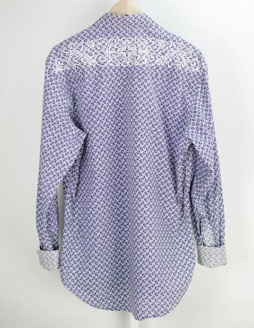 ROBERT GRAHAM LS SHIRT COTTON EMBROIDERY & CONTRASTING FLIP CUFFS M